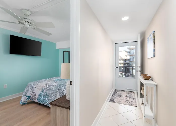 Modern 1br Oasis With Pool & Easy Access