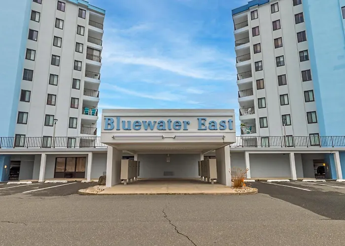Modern 1br Oasis With Pool & Easy Access Holiday home *